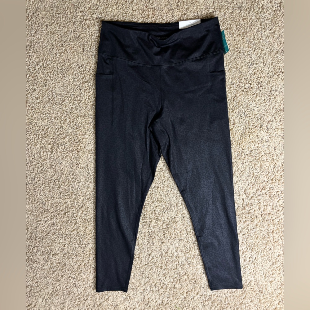 NWT - Maurice’s Black Leopard Patterned Leggings - L